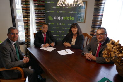 Los empresarios de Hermigua y Agulo renuevan su convenio con Cajasiete