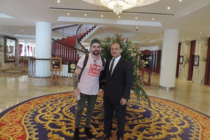 Juanes disfruta de su estancia en el Hotel Botánico