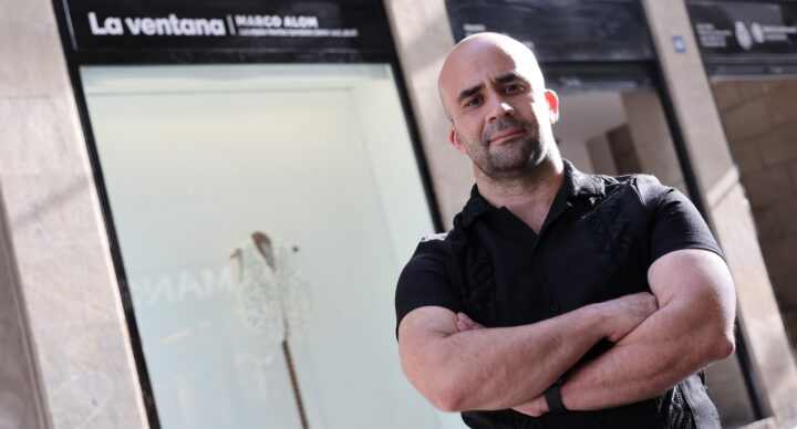El artista plástico Marco Alom presenta la obra ‘La mala hierba también tiene sed’ en ‘La ventana’ del Círculo de Bellas Artes de Tenerife